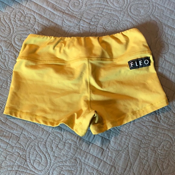 Fleo shorts - Picture 1 of 3